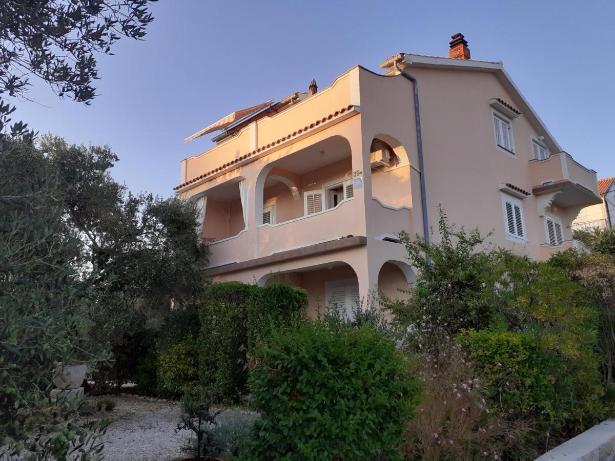 Apartments Marijana Rab Town Extérieur photo