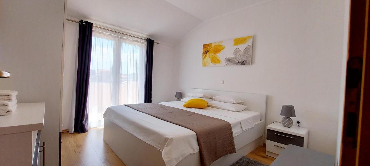 Apartments Marijana Rab Town Extérieur photo